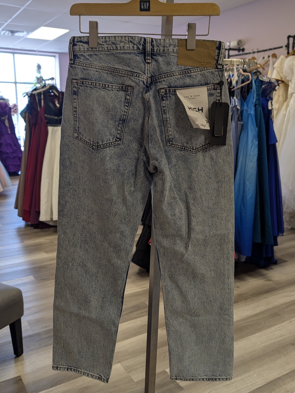 Rag & Bone High-Rise Light Wash Jeans - Blue